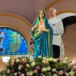 Quinta- Feira de Adoração - 04/04/2023 Missa-18h30 coroação de Nossa Senhora da Saúde pela pastoral do Batismo e Movimento Mães que Oram Pelos Filhos