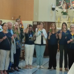 Quinta- Feira de Adoração - 04/04/2023 Missa-18h30 coroação de Nossa Senhora da Saúde pela pastoral do Batismo e Movimento Mães que Oram Pelos Filhos