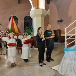 Santa Missa - Sábado 06/05/2023 - 18:30  Coroação de Nossa Senhora da Saúde - Pascom e Pastoral Carcerária